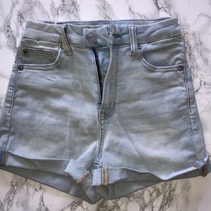 AE Curvy Hi-Rise Shortie